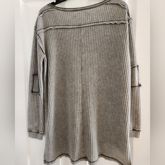 She and Sky Waffle knit patch sleeve henley, size S - Picture 6 of 7